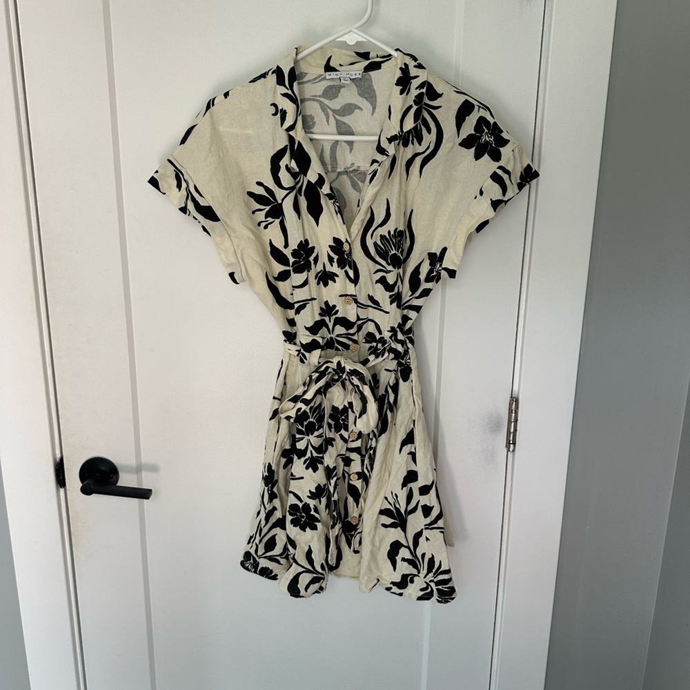 Chic Black and White Floral Mini Dress